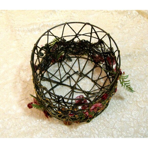 Enchanted Woodland Basket - Picture 8 of 8